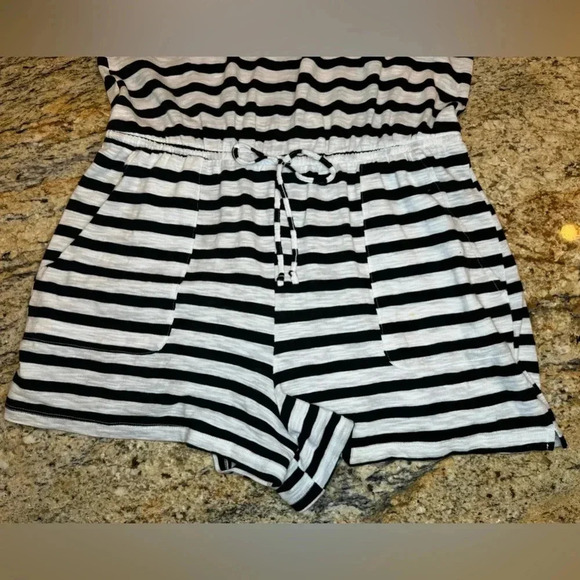 Time & Tru Black/White Stripe Shortall Romper Women's Size Large (12-14) - Picture 4 of 7